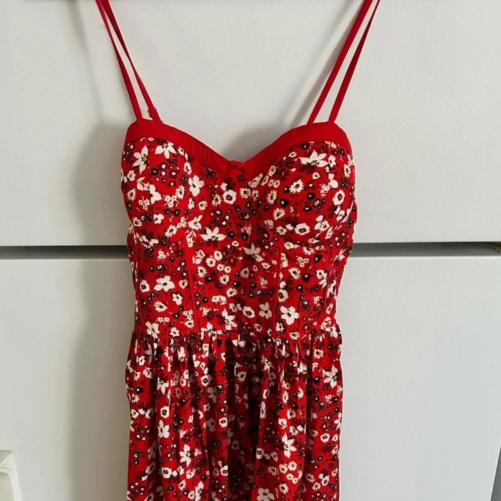 [S] Floral/Feminine Red Beach Midi Dress - Picture 2 of 6